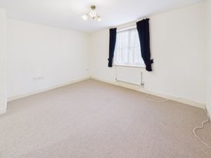 DOUBLE BEDROOM- click for photo gallery